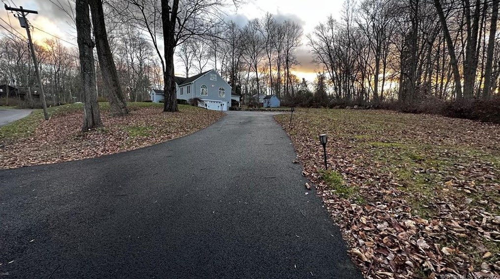 2 Music Hill Rd, Brookfield Center, CT 06804