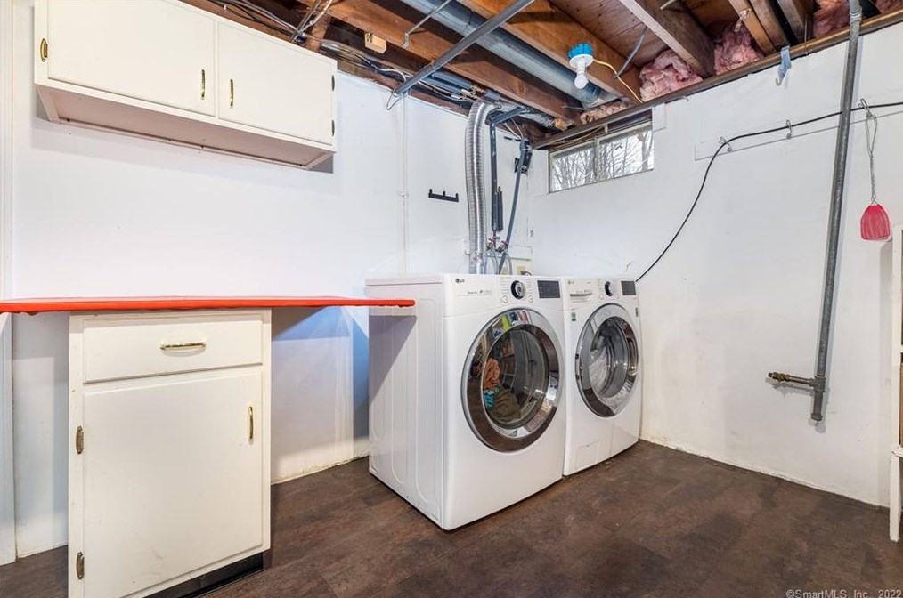 106 Milton Dr, Meriden CT  06450-2423 exterior