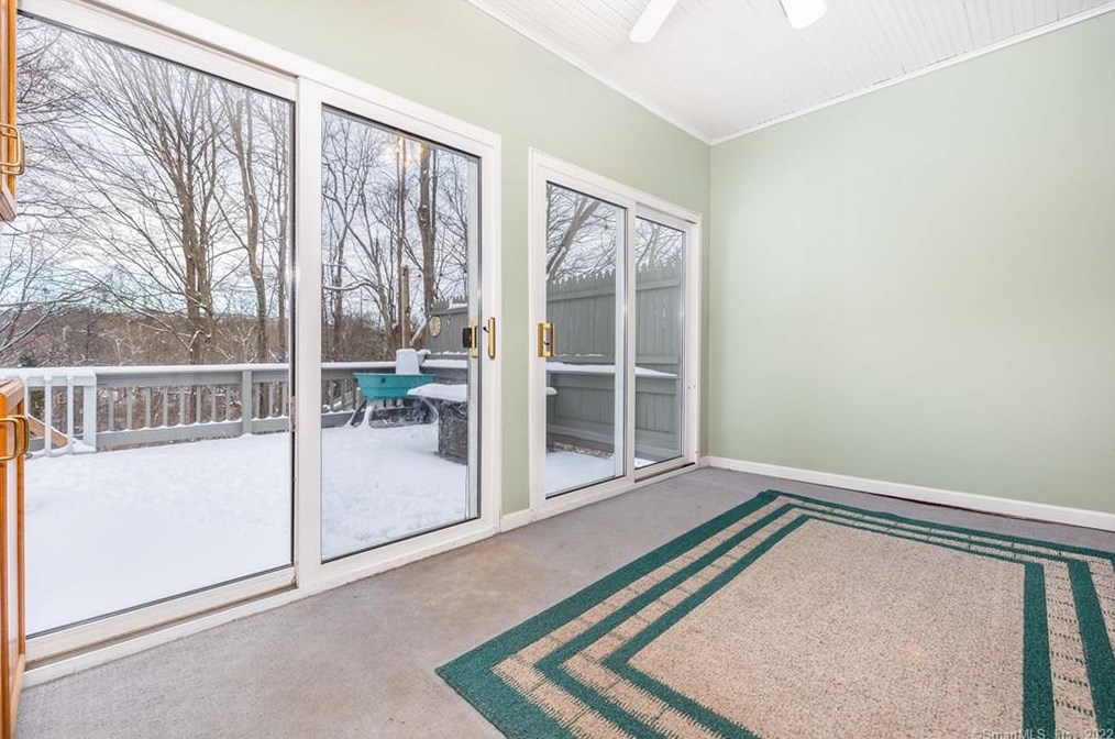 106 Milton Dr, Meriden CT  06450-2423 exterior