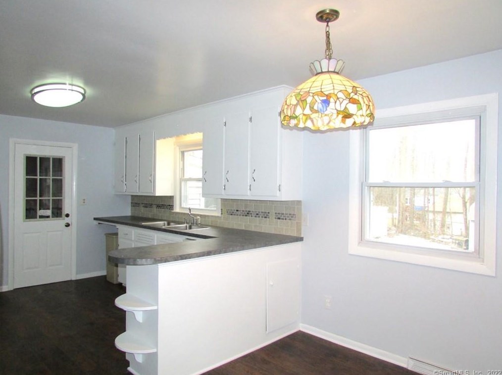60 Lexington Ave, Torrington, CT 06790