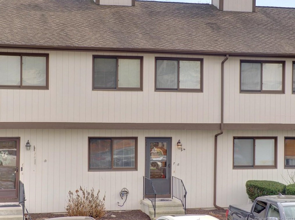 27 Crows Nest Ln #10f, Danbury, CT 06810
