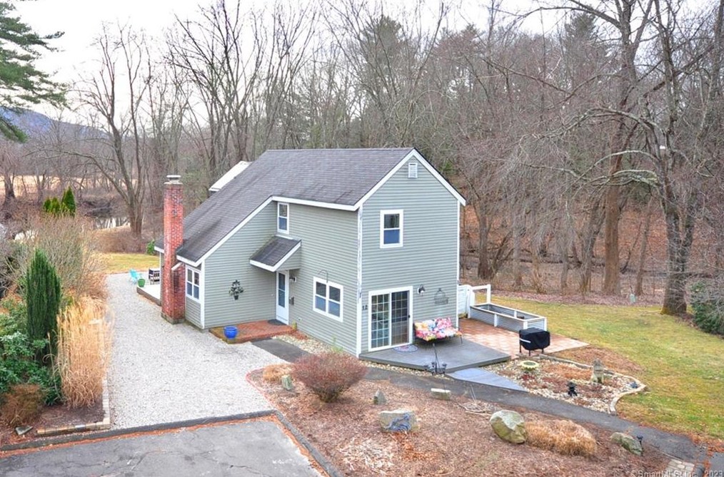 12 Mathers Xing, Simsbury, CT 06070-2478