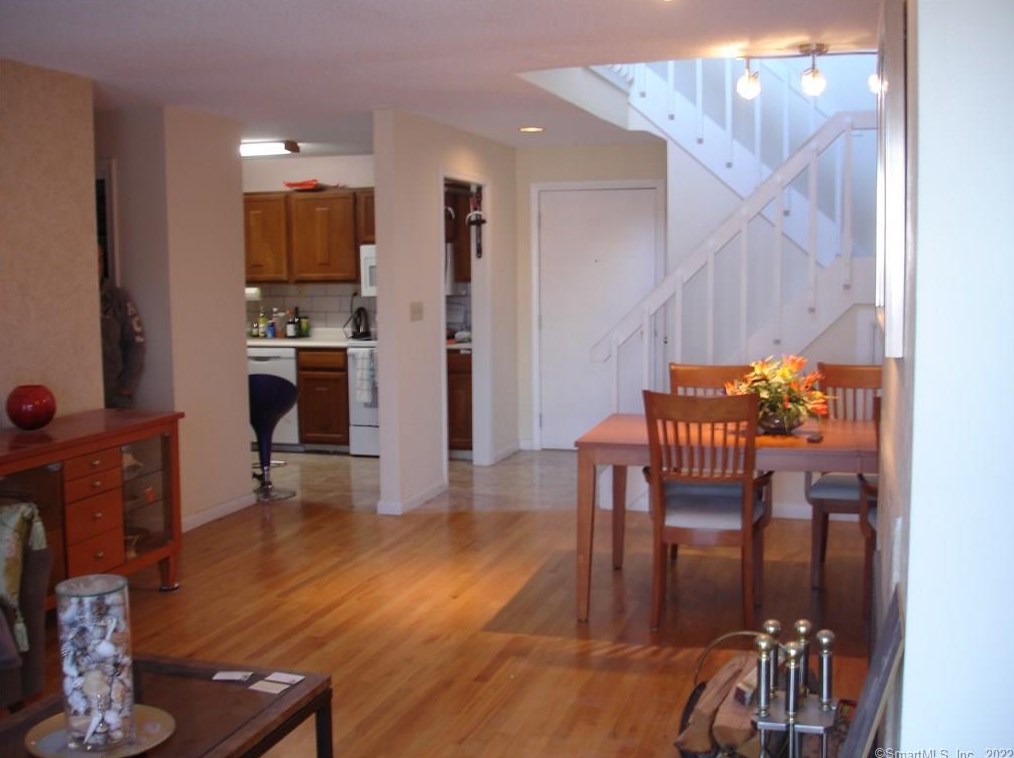 90 Kane St #d10, Hartford, CT 06119
