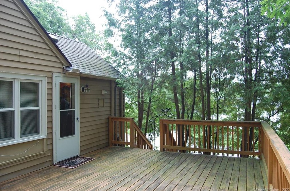 19 Linkfield Rd, Watertown, CT 06795