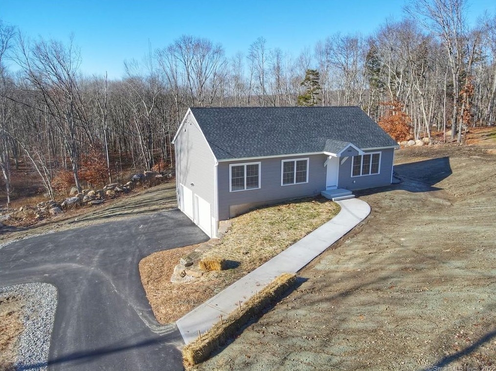 1066 E Lake Rd, Chesterfield, CT 06370