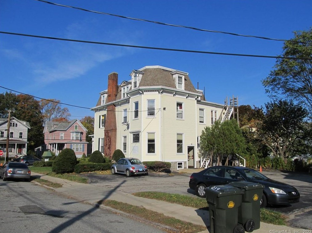 239 Williams St, United States Coast Guard Ac, CT 06320