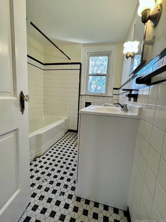 28 Wall St #2n, Meriden, CT 06450