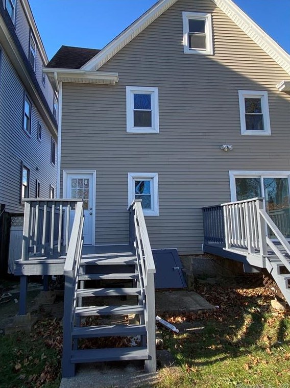 28 Ocean Ave #1, United States Coast Guard Ac, CT 06320