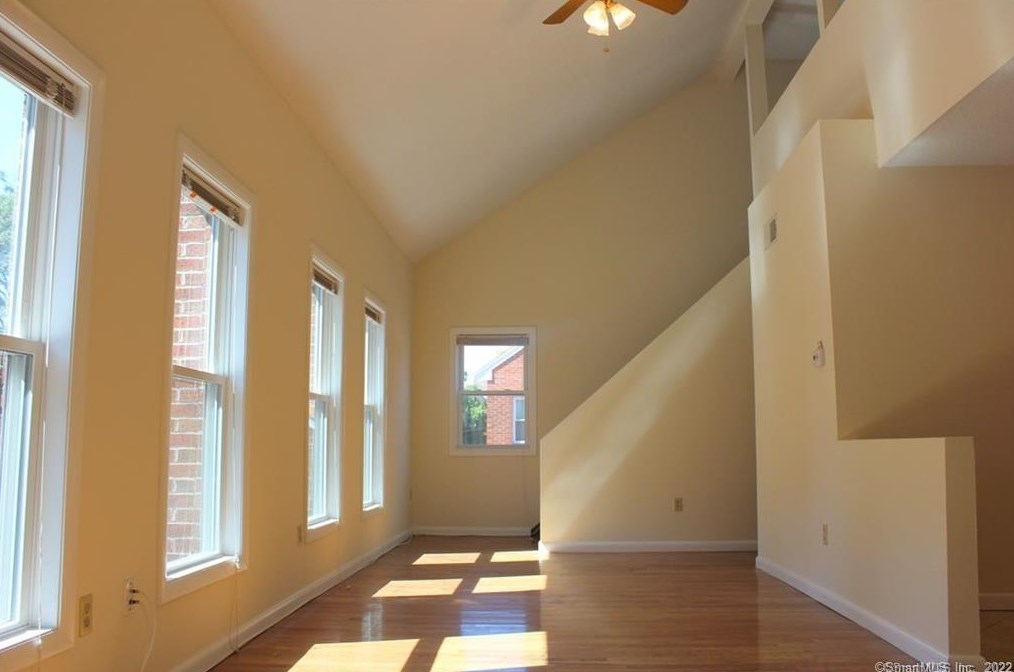 945 State St #a, New Haven, CT 06511