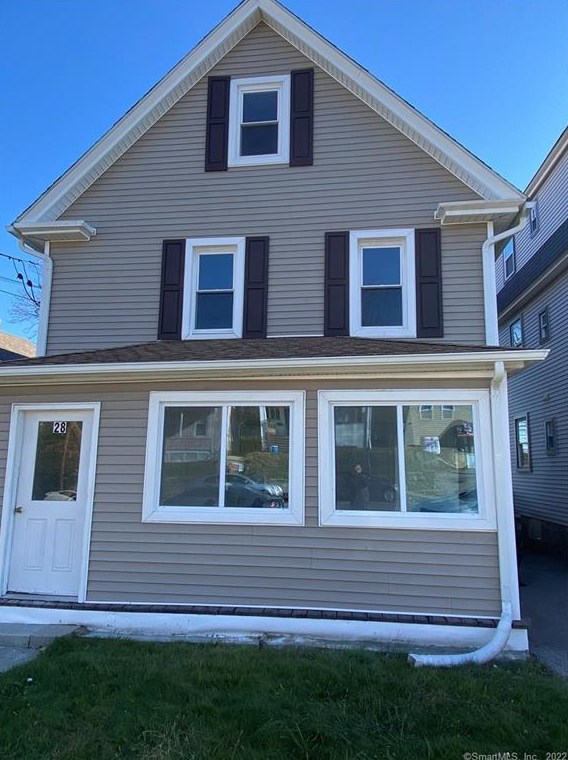28 Ocean Ave #2, United States Coast Guard Ac, CT 06320
