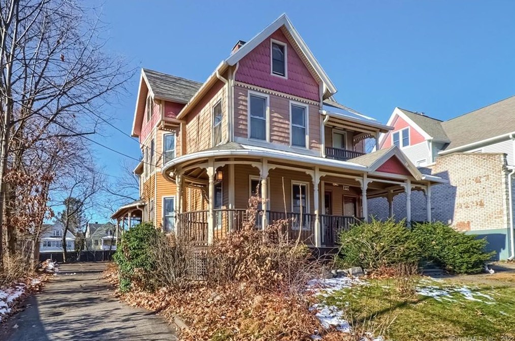 109 Willow St, Waterbury, CT 06710