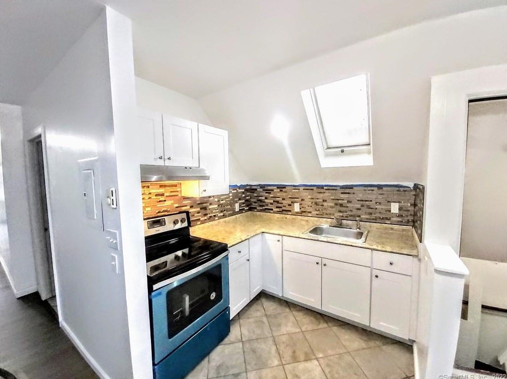 82 Church St, New Haven, CT 06510