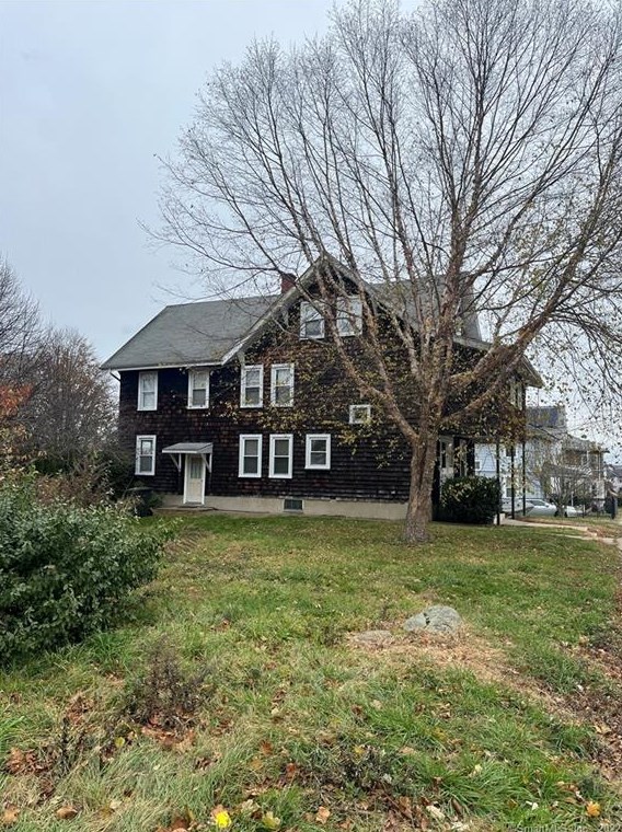 119 Squire St #1, United States Coast Guard Ac, CT 06320