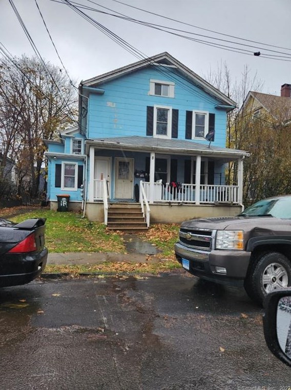 8 Jackson St, Meriden, CT 06450-3208
