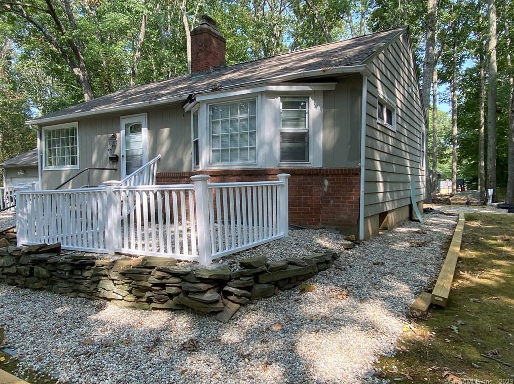 12 Westwood Rd, Storrs Mansfield, CT 06268
