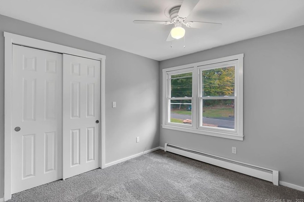 5 Laurel Dr, Stafford CT  06076-1631 exterior