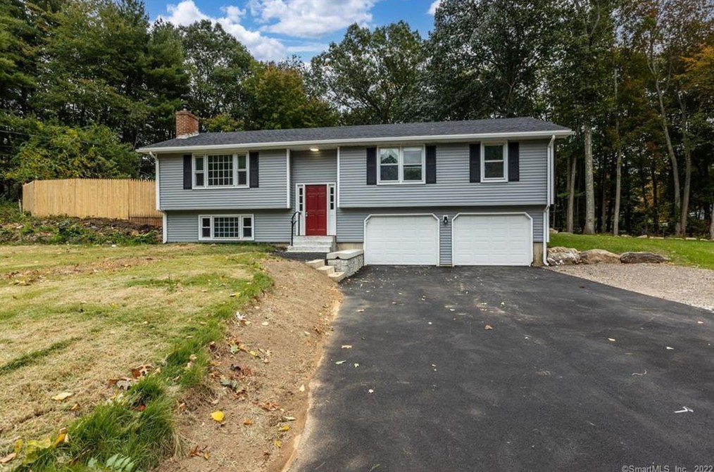 5 Laurel Dr, Stafford CT  06076-1631 exterior