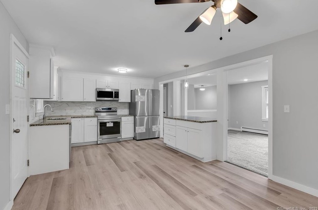 5 Laurel Dr, Stafford CT  06076-1631 exterior