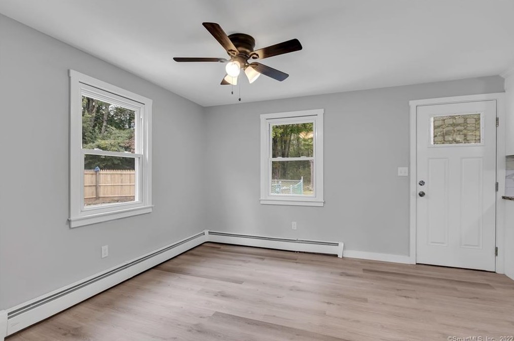 5 Laurel Dr, Stafford CT  06076-1631 exterior