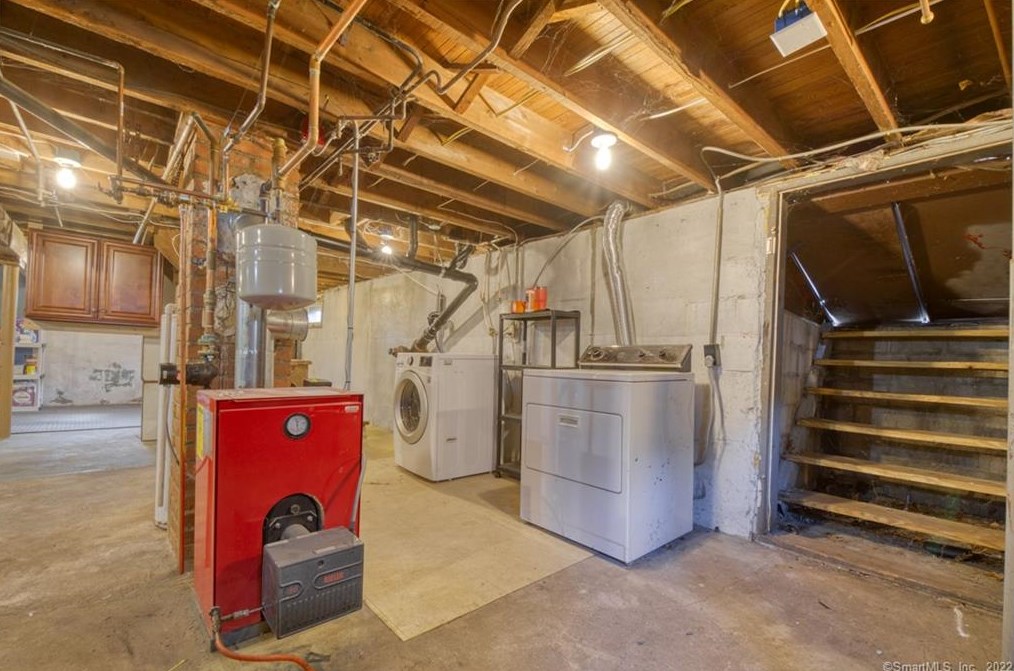 54 Campbell Ave, Vernon CT  06066-5404 exterior