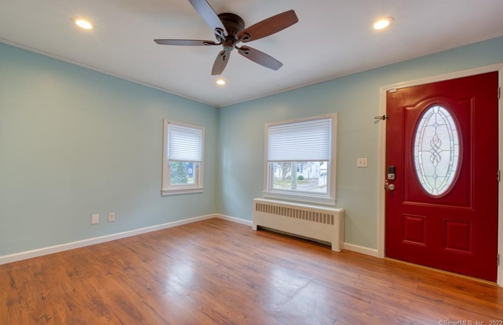 54 Campbell Ave, Vernon CT  06066-5404 exterior