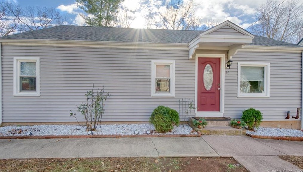 54 Campbell Ave, Vernon CT  06066-5404 exterior