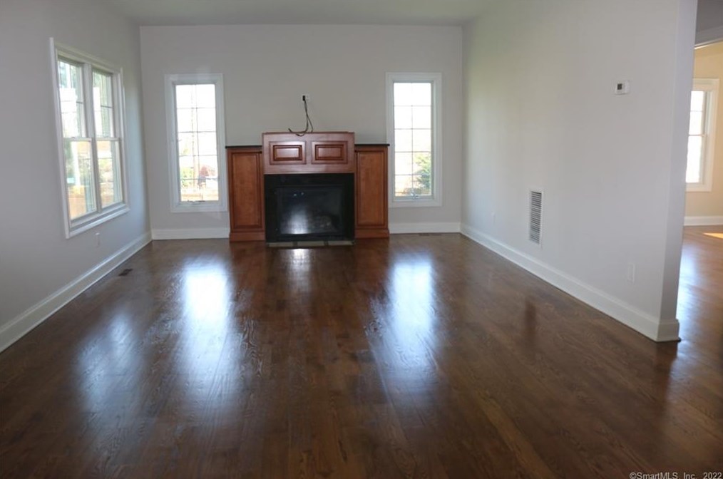 10 Turner Rd, Stamford, CT 06905