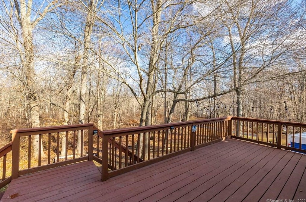 920 Noank Ledyard Rd, Mystic CT  06355-1319 exterior