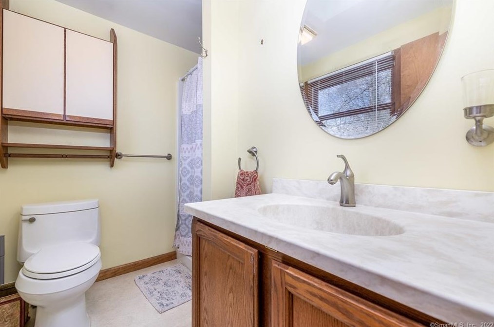 920 Noank Ledyard Rd, Mystic CT  06355-1319 exterior