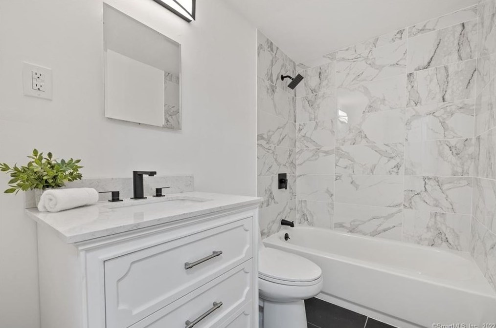 26 Courtney Dr, Rocky Hill CT  06067-2046 exterior