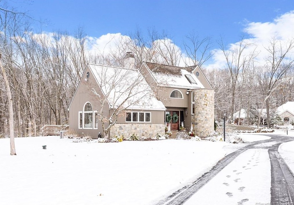 28 E Ridge Ct, Cheshire, CT 06410