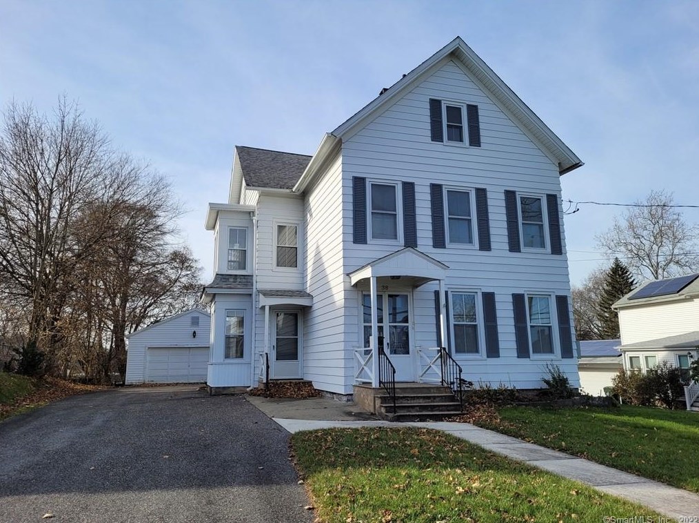 38 Washington Ave, Danbury, CT 06810