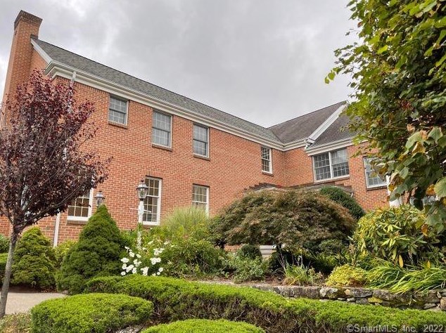 129 Park St, New Canaan, CT 06840