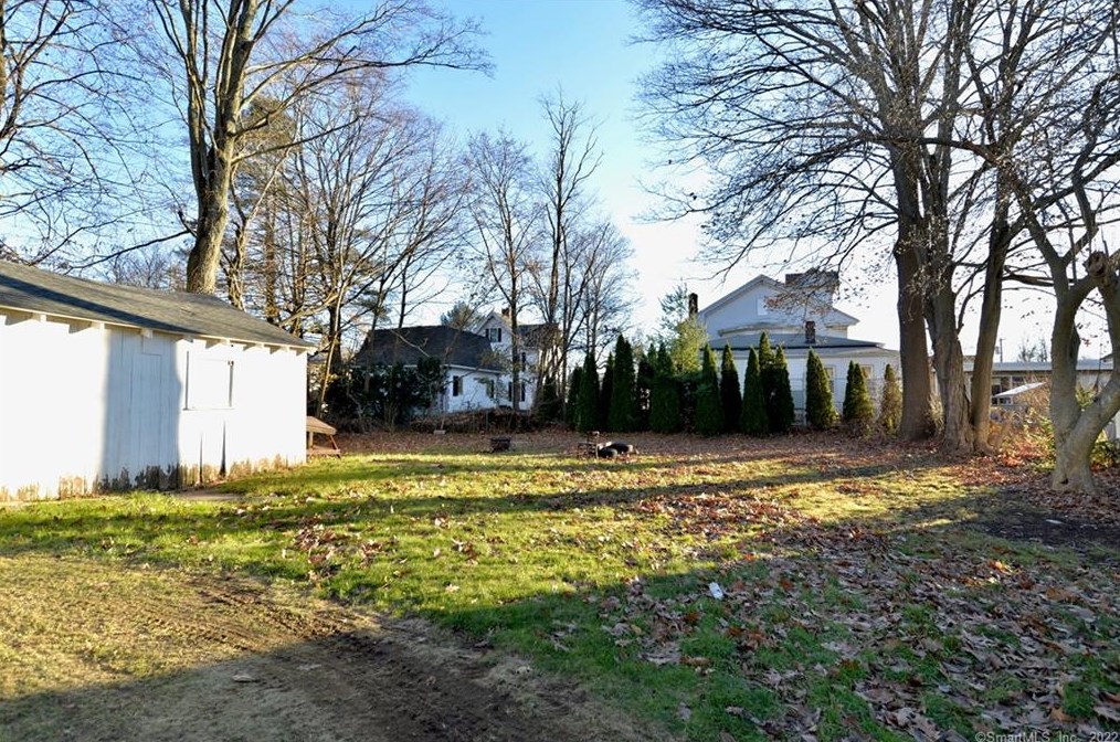 92 Cutlery Ave, Meriden CT  06451-5114 exterior