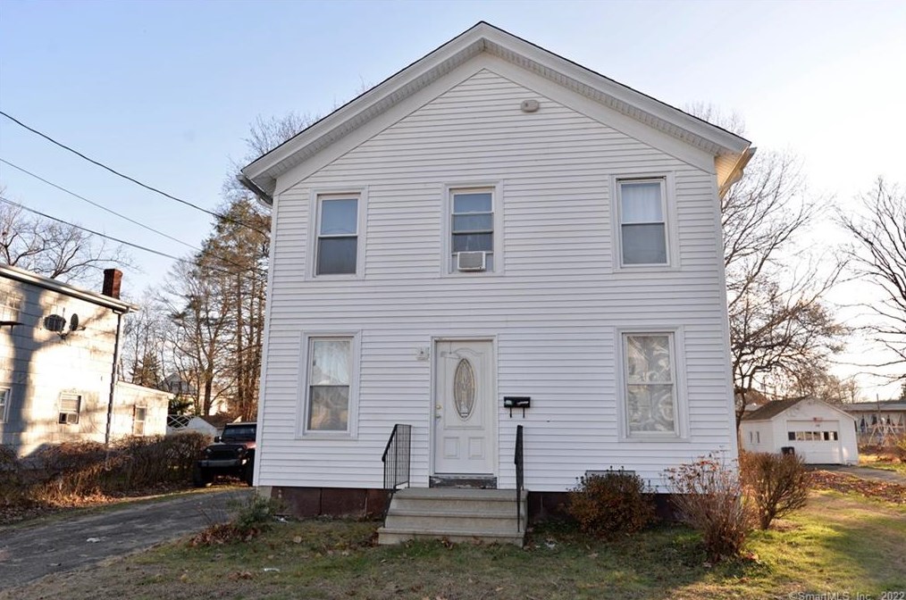 92 Cutlery Ave, Meriden CT  06451-5114 exterior