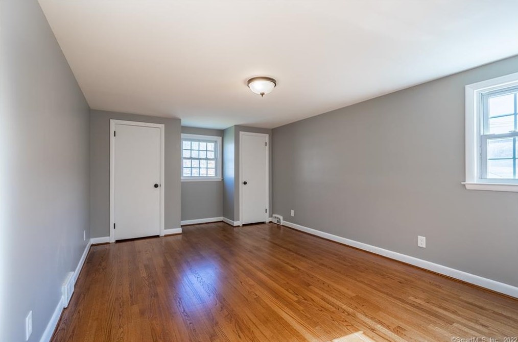 3 Valley Crest Dr, Hartford CT  06110-1654 exterior