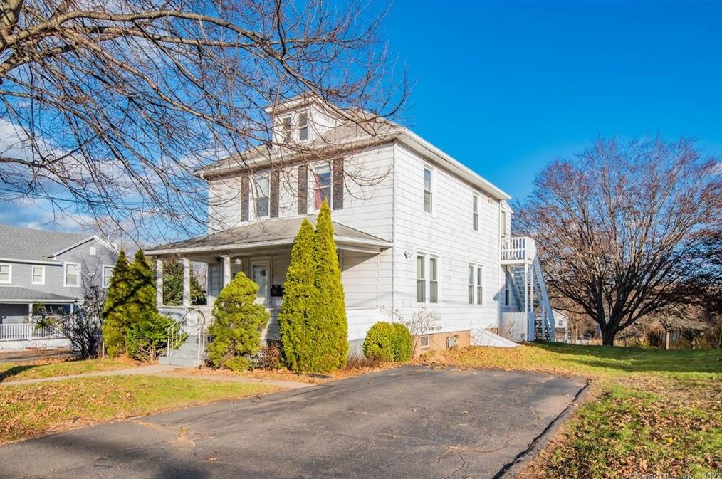 92 Ridge Rd, Middletown, CT 06457