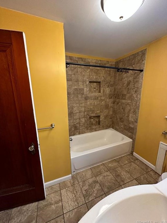 142 Kent Ave #2nd, Bridgeport, CT 06610