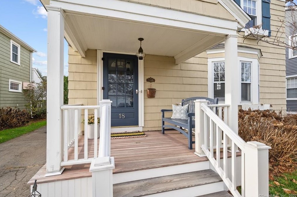 18 Dante Pl, New Haven, CT 06514-4022
