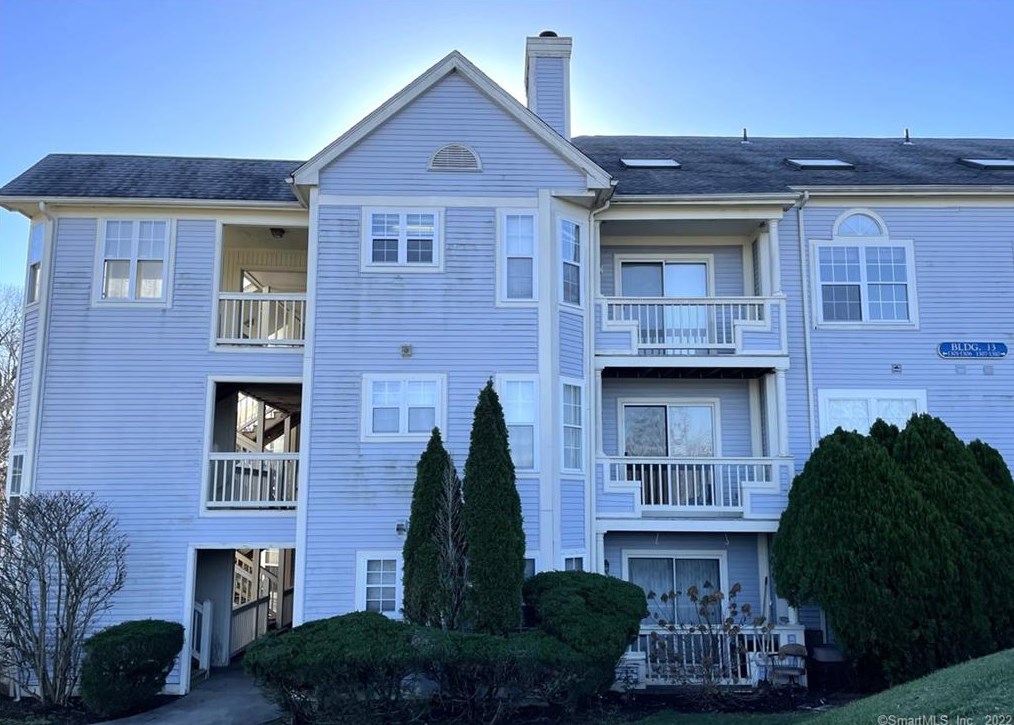 75 Redwood Dr #1303, New Haven, CT 06513