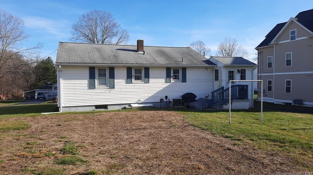 370 Church St, Putnam, CT 06260