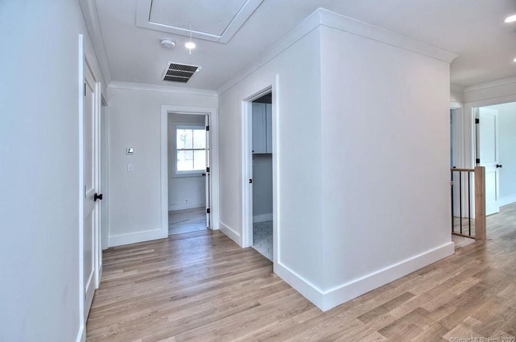 123 Judd St, Fairfield CT  06824-3513 exterior
