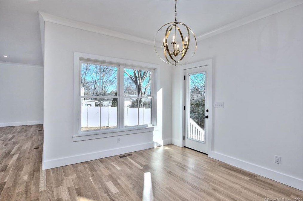 123 Judd St, Fairfield CT  06824-3513 exterior