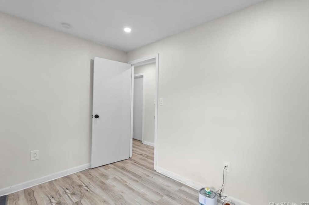 64 Parkview St, Meriden CT  06451-5235 exterior