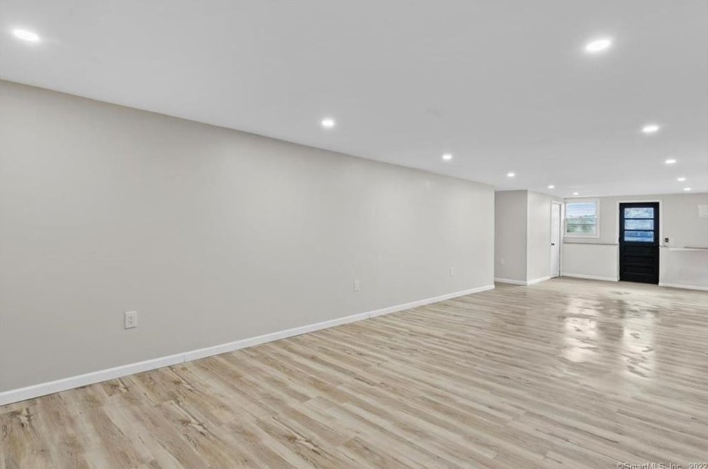 64 Parkview St, Meriden CT  06451-5235 exterior