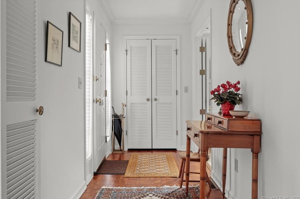25 Bank St #25, New Canaan, CT 06840