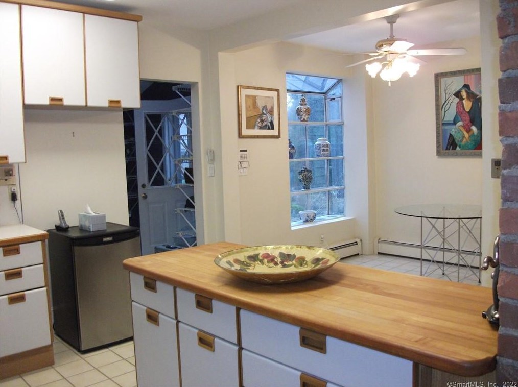 31 Mckinley Ave, New Haven, CT 06515-2733