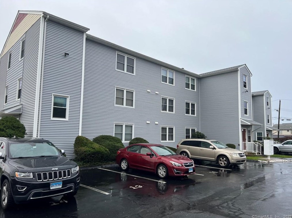 920 Ocean Ave #e3, New Haven, CT 06516