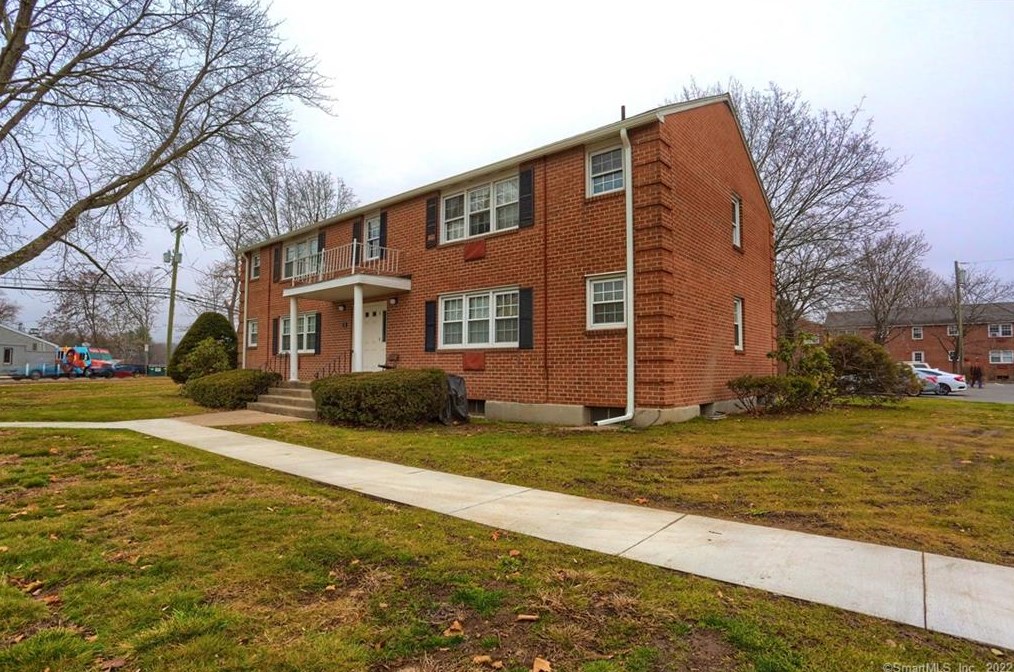 2 Brickyard Rd #3b, Farmington, CT 06032