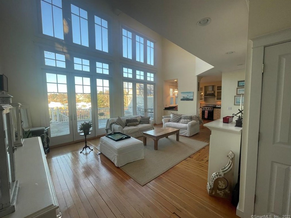 10 High St, Groton, CT 06340